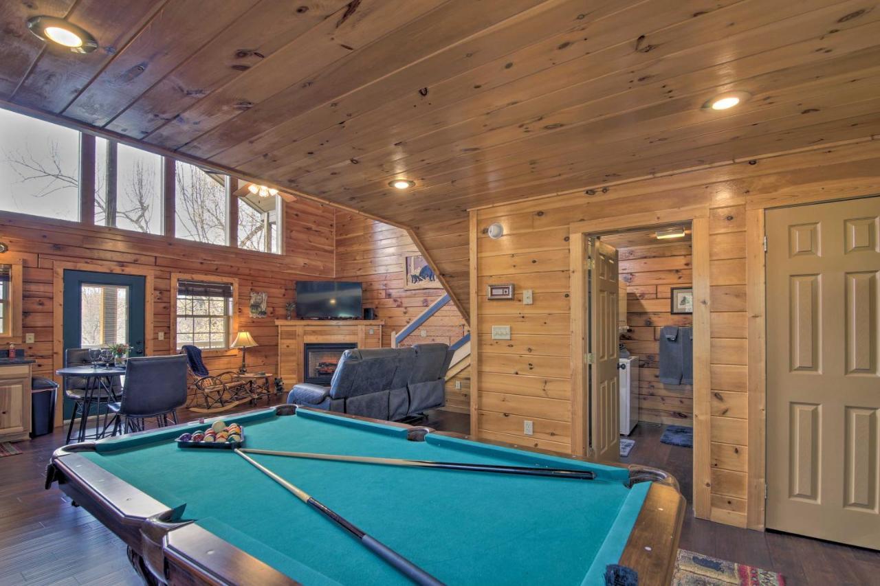 Gatlinburg Cabin With Pool Table And Hot Tub! Bagian luar foto
