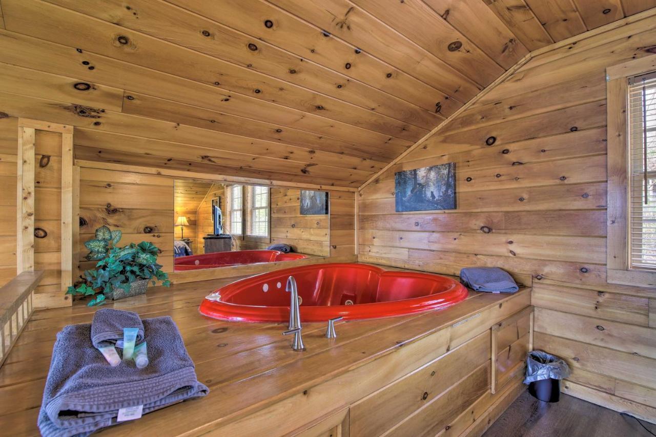 Gatlinburg Cabin With Pool Table And Hot Tub! Bagian luar foto