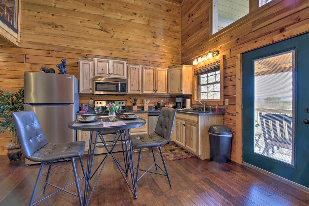 Gatlinburg Cabin With Pool Table And Hot Tub! Bagian luar foto